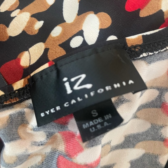 IZ Byer Top - Picture 3 of 3